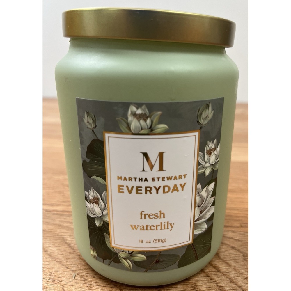 Martha Stewart Everyday Fresh Waterlily Candle 18 oz NEW
